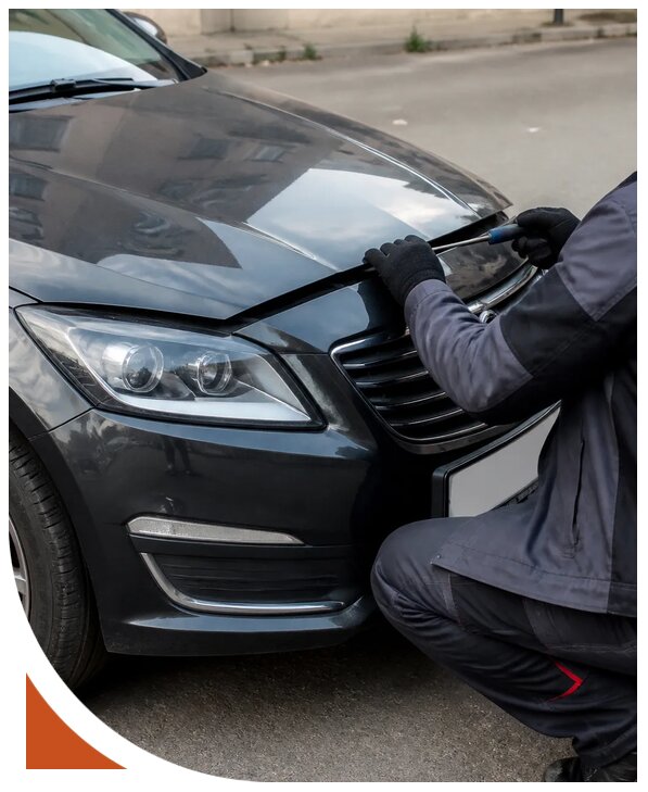 Вскрытие капота автомобиля в Костроме от 2552 р. | Разлок-Кст